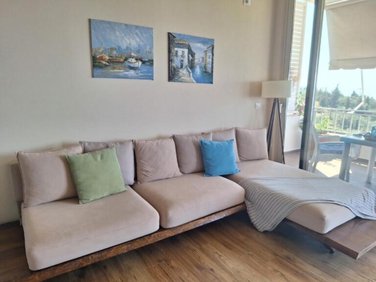 aaaaaaaGIUGHUIGUGUYGUGUGGUGGI